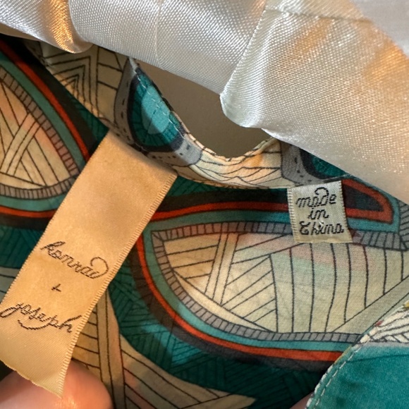 Konrad + Joseph Long Sleeve Sheer Keyhole Baroque Print Blouse; Women's S (6-8) - Picture 9 of 12